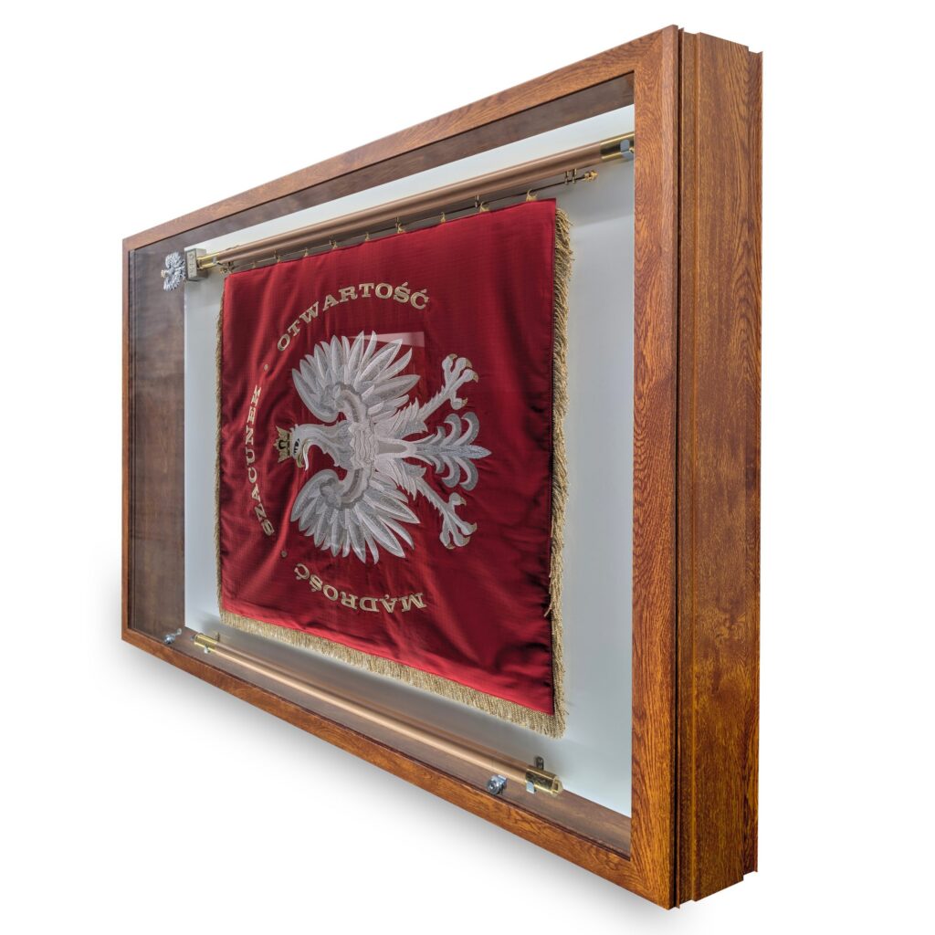 Gablota na sztandar FANION 130x150x13 cm